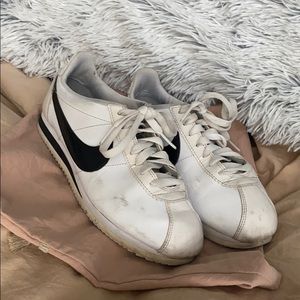 Nike women’s Cortez shoes